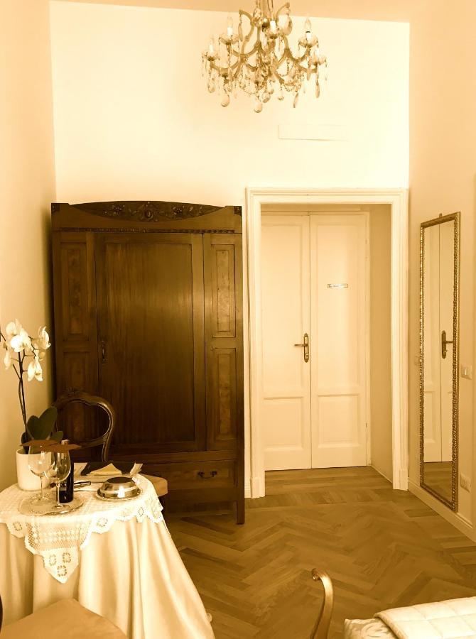 La Belle Coquette Bed & Breakfast Como Exterior photo